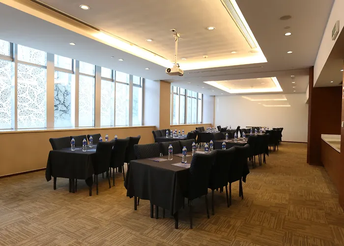 Holiday Inn Express Shanghai Jinsha By Ihg
